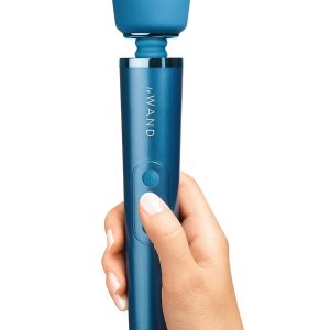 LE WAND PETITE RECHARGEABLE VIBRATING MASSAGER BLUE